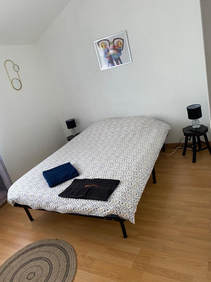 Chambre Privee Dammarie Les Lys Hotel Kültér fotó